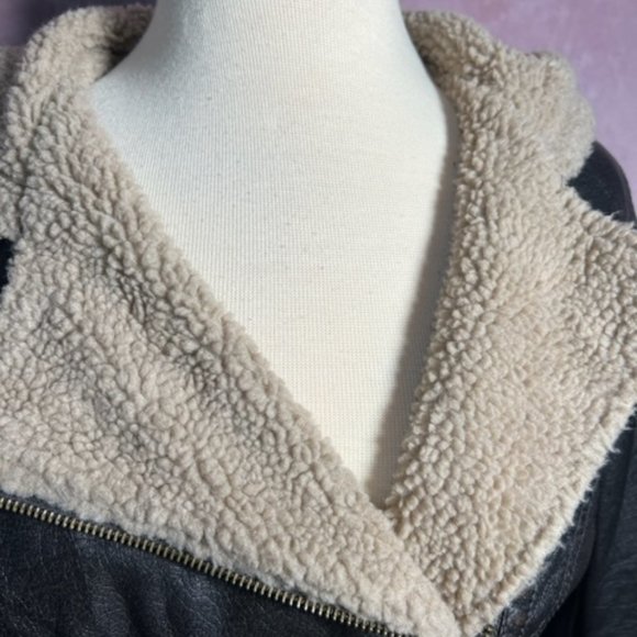 Levis Faux Leather Small Zip Up Jacket - Picture 4 of 9